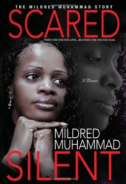 עטיפת הספר Scared Silent מאת Mildred Muhammad