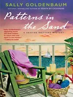 Patterns in the Sand (A Seaside Knitters Mystery, Kennebec Large Print Superior Collection)