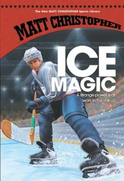 עטיפת הספר Ice Magic (New Matt Christopher Sports Library) מאת Matt Christopher