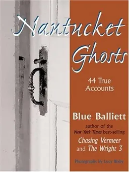 עטיפת הספר Nantucket Ghosts מאת Blue Balliett