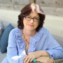 תמונה של עורכת ספרים - שלומית ליקה